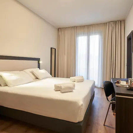 Leonardo Da Vinci Hotel 4*