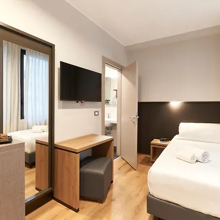 Hotell Leonardo Da Vinci 4*