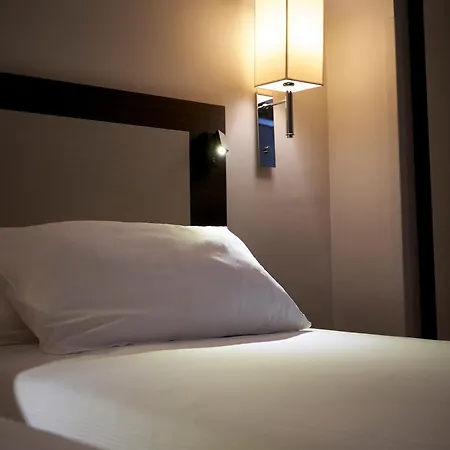 ليوناردو دافنشي فندق 4*