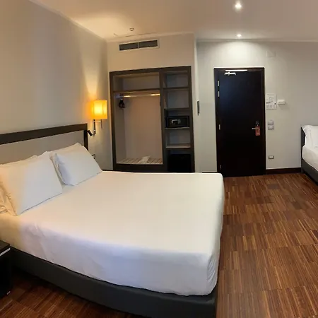 Otel Leonardo Da Vinci 4*