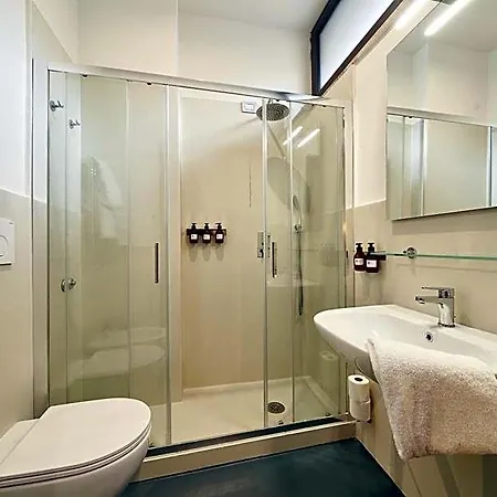 Leonardo Da Vinci Hotel 4*