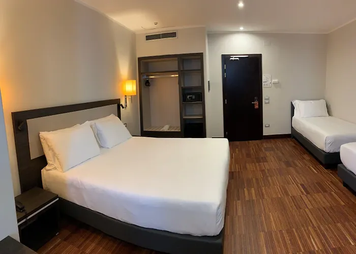 Hotell Leonardo Da Vinci 4*