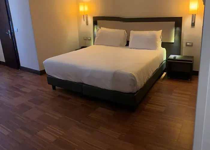 Leonardo Da Vinci Otel Floransa