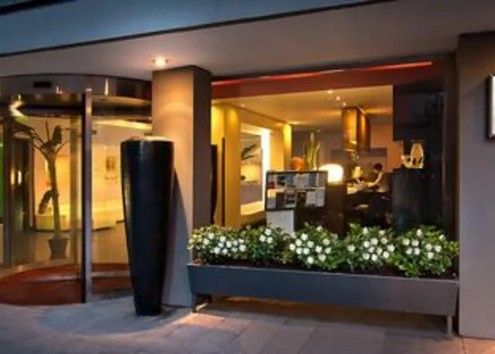 莱昂纳多达芬奇酒店 酒店 4*